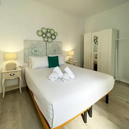 U-nique Seneca * Barcelona